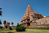 The great Chola temples of Tamil Nadu - The Brihadisvara temple of Gangaikondacholapuram.  